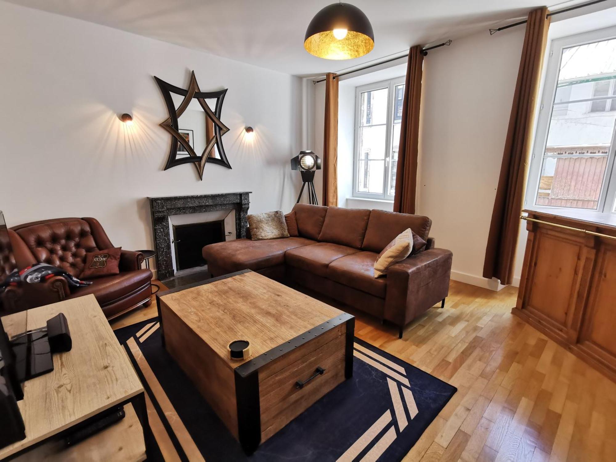 Appartement 3 Chambres Au Coeur Du Jura, Ideal Famille Salins-les-Bains Exteriör bild