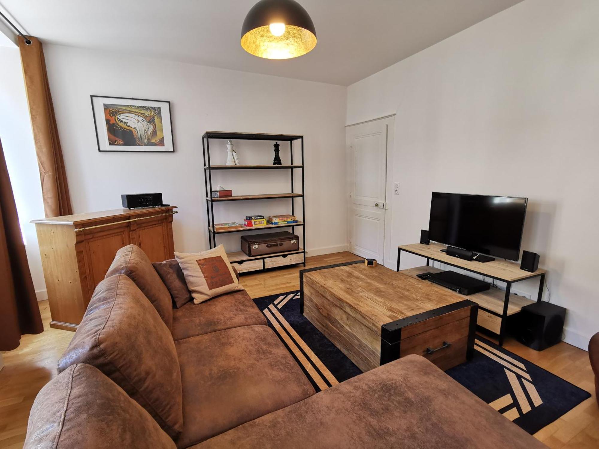 Appartement 3 Chambres Au Coeur Du Jura, Ideal Famille Salins-les-Bains Exteriör bild